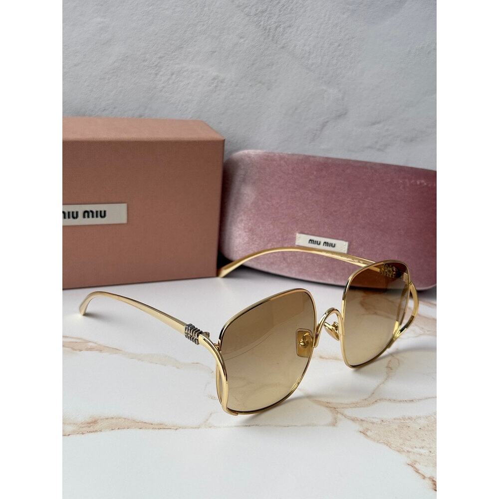 NEW Miu Miu MU A57S Oversized Sunglasses in Gold Brown $637 - Picture 3 of 7